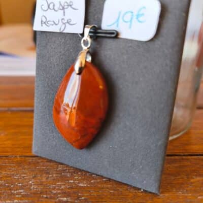 Pendentif jaspe rouge A