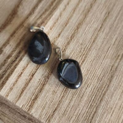 Pendentif pierre roulée hématite