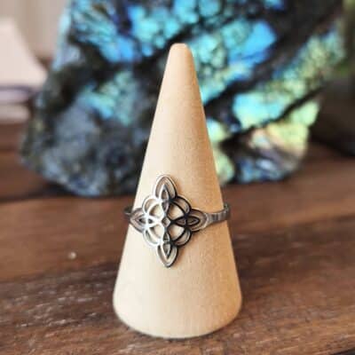 Bague Nœud de sorcière