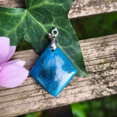 Pendentif Apatite Bleue A+