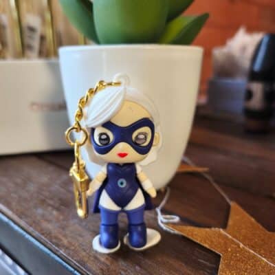 Poupée Héroïne à intention NAZAR