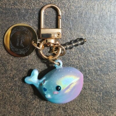 Baleine porte-bonheur Maneki Kujira bleue